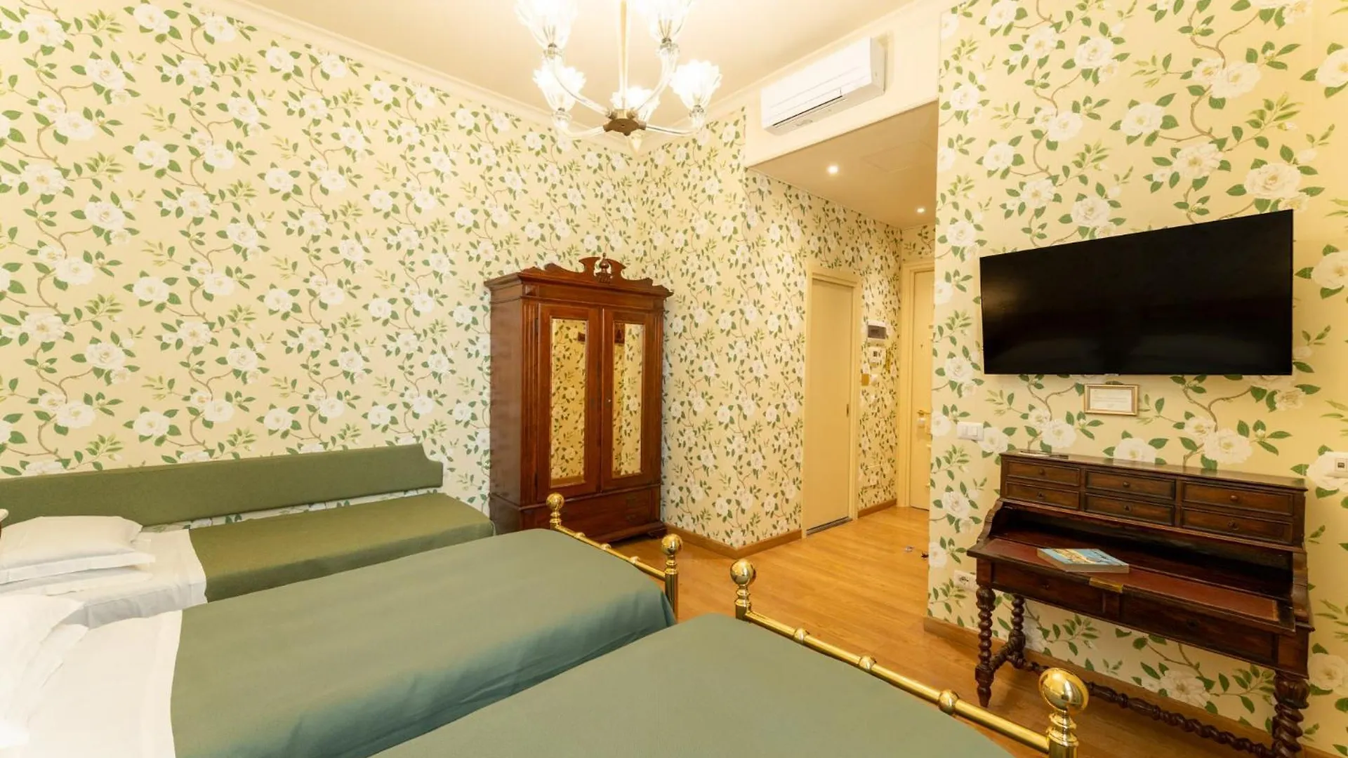 ***  Hotel Pendini Florence Italy